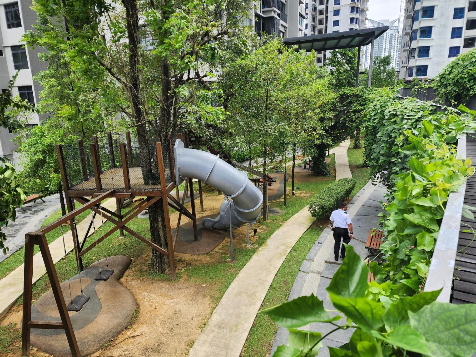 Astoria,4r3b,4kmtoklcc,1505sf,bigbalcony,newcondo,bathtub,nicefacilities Pangsapuri Kuala Lumpur