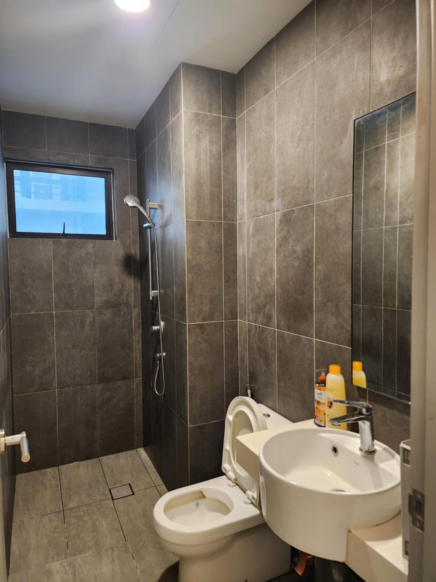 Pangsapuri Astoria,4r3b,4kmtoklcc,1505sf,bigbalcony,newcondo,bathtub,nicefacilities *